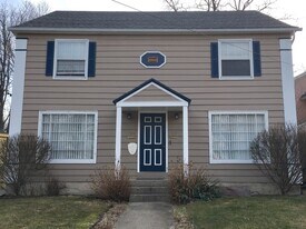 310-312 Henry Ave SE in Grand Rapids, MI - Building Photo