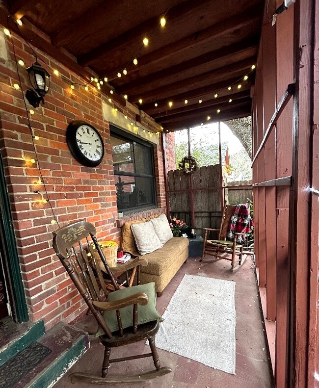 207 Adrienne St in Lafayette, LA - Building Photo - Building Photo