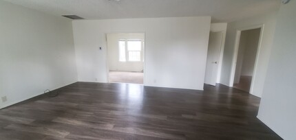 1215 E Illinois St in Bellingham, WA - Building Photo - Building Photo