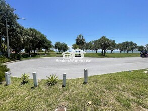 1505 Beach Dr SE in St. Petersburg, FL - Building Photo - Building Photo