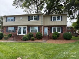 627 Cherry St in Statesville, NC - Building Photo