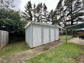 1661 Lund Ave in Coos Bay, OR - Building Photo - Building Photo