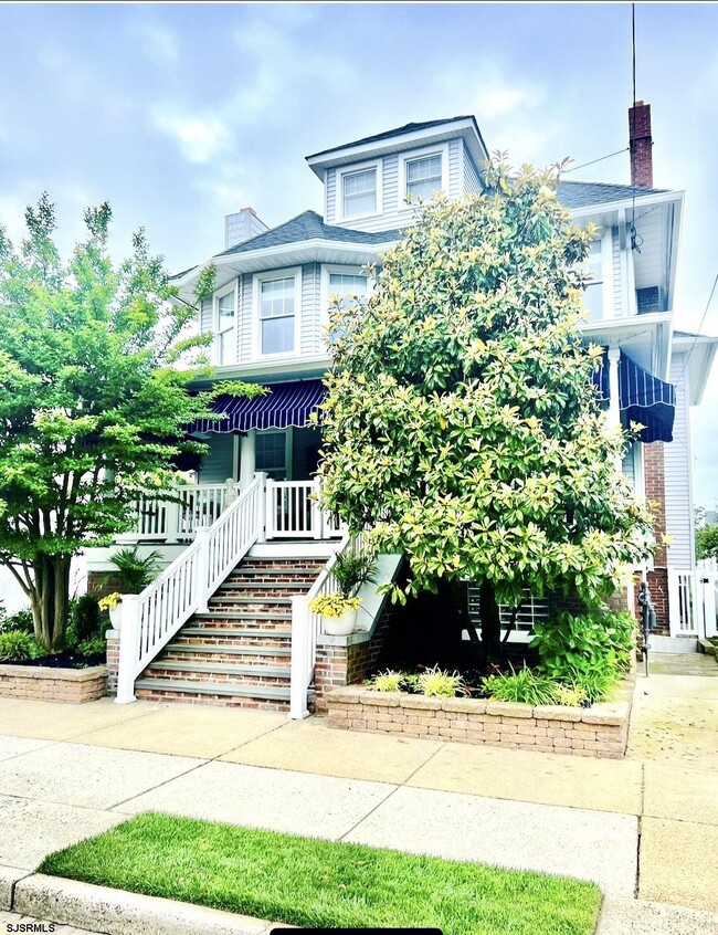 property at 16 S Somerset Ave