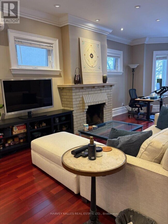 306 Spadina Rd in Toronto, ON - Building Photo - Building Photo