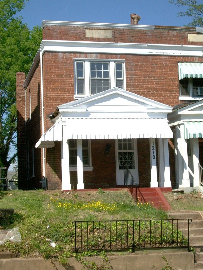 property at 1210 Wallace St