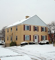 533 Telford Ave Apartments