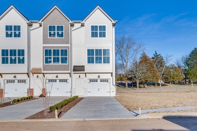 503 Harper Lndg in Chapel Hill, TN - Building Photo - Building Photo