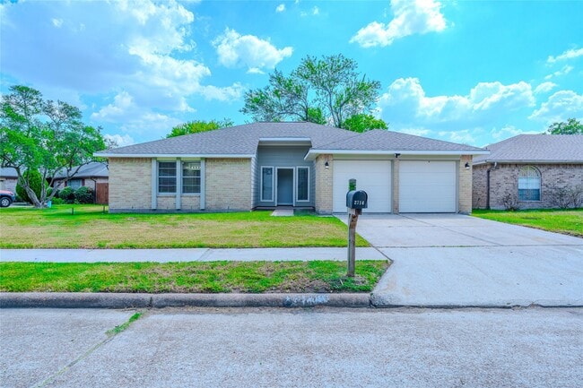 property at 2714 Flintrock Cir
