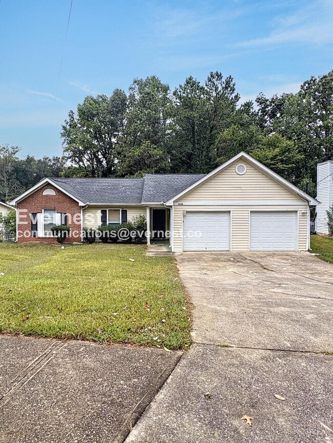 property at 2132 Briar Glen Ln SW