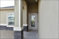 13852 Sky Harbor Ave in Horizon City, TX - Foto de edificio - Building Photo