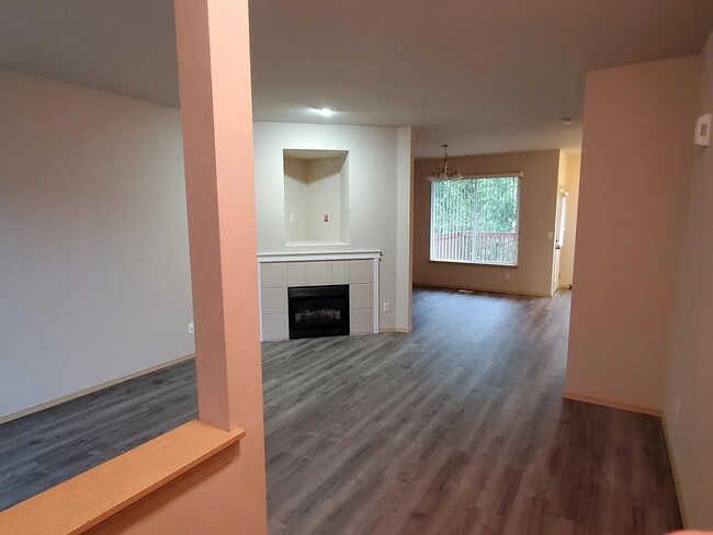 18323 13th Avenue Ct E in Spanaway, WA - Building Photo - Building Photo