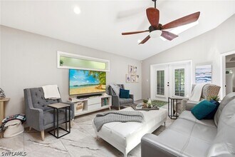 6104 Waterway Bay Dr in Ft. Myers, FL - Building Photo - Building Photo