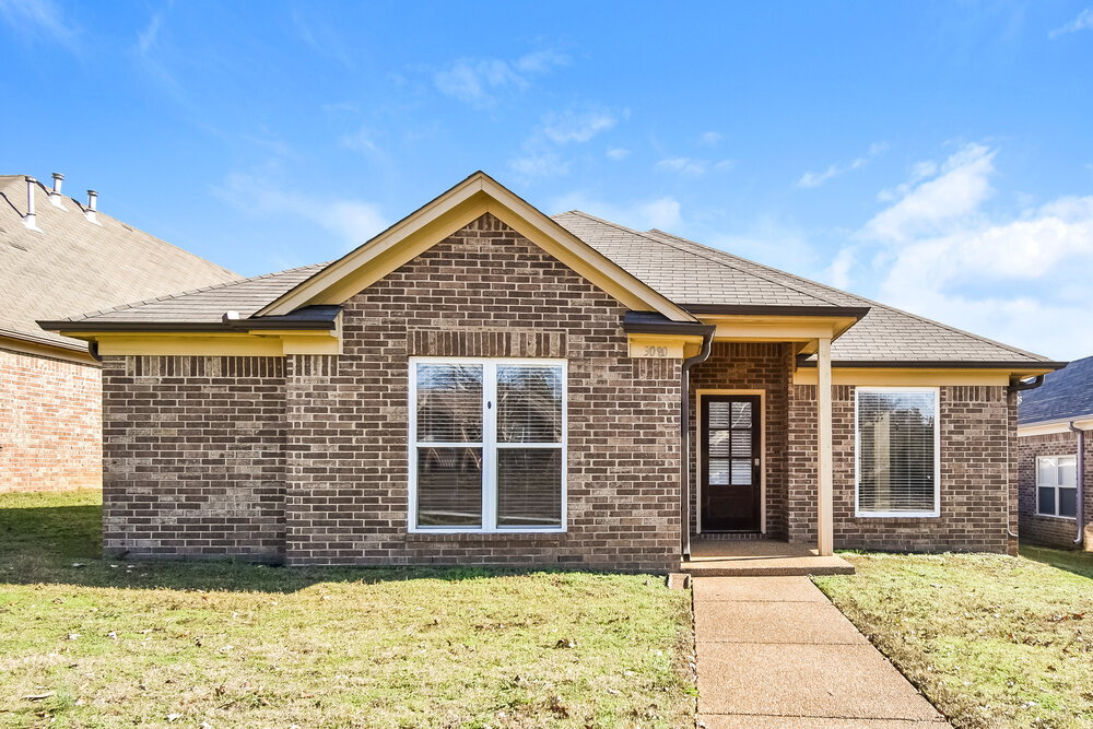 3080 Magnolia Dr in Hernando, MS - Building Photo