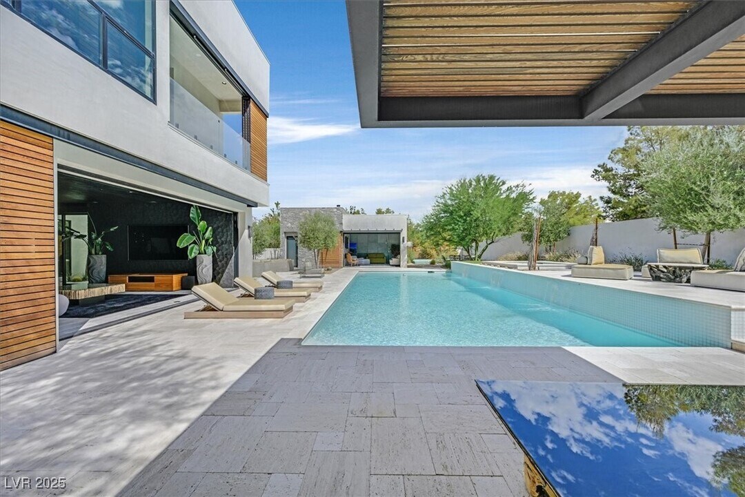 4155 Badura Ave in Las Vegas, NV - Building Photo
