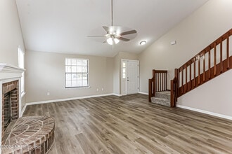 12636 Misty Mountain Dr E in Jacksonville, FL - Building Photo - Building Photo