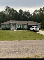 9416 N Del Rio Way in Citrus Springs, FL - Building Photo