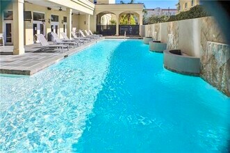 1205 Saint Charles Ave, Unit 1205 St Charles Ave, Unit 407 in New Orleans, LA - Building Photo - Building Photo