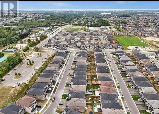 9 Vickery St in Whitby, ON - Building Photo - Building Photo