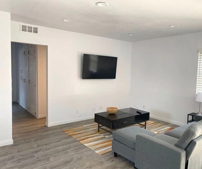 The Olympic in Los Angeles, CA - Foto de edificio - Building Photo