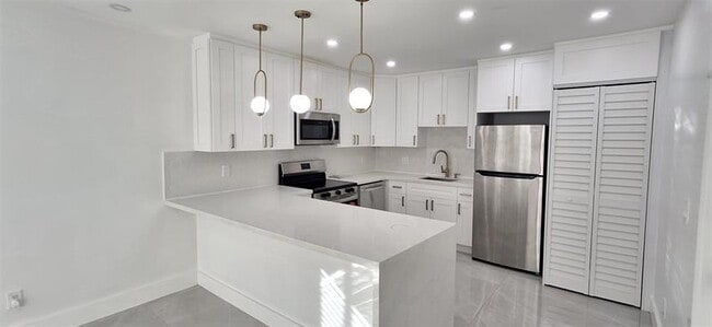 1534 Van Buren St in Hollywood, FL - Building Photo - Building Photo