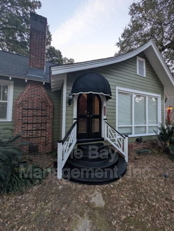 property at 115 Mohawk St