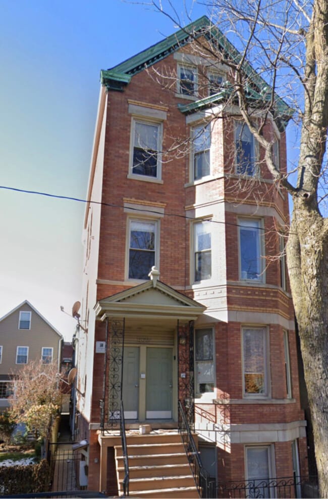 property at 1826 N Wood St