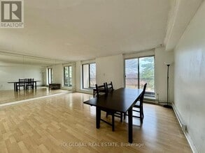 25 Pebble Byway in Toronto, ON - Building Photo - Building Photo