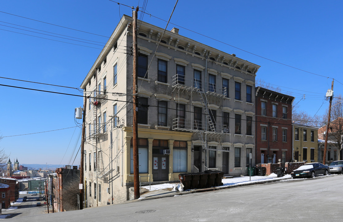 145 Mulberry St in Cincinnati, OH - Building Photo