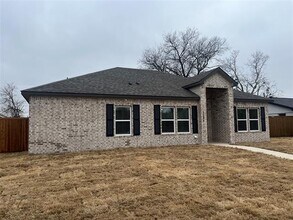 1104 Wake Dr in Richardson, TX - Building Photo - Building Photo