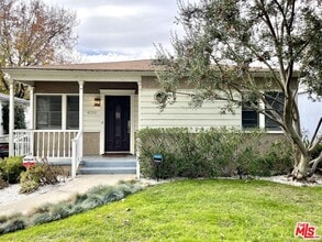 4555 Van Noord Ave in Los Angeles, CA - Building Photo - Building Photo