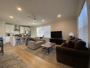 105 Duke St in Nashville, TN - Building Photo - Building Photo