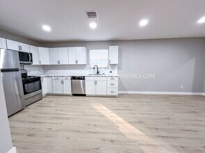 9946 Woodwick St in Houston, TX - Building Photo - Building Photo