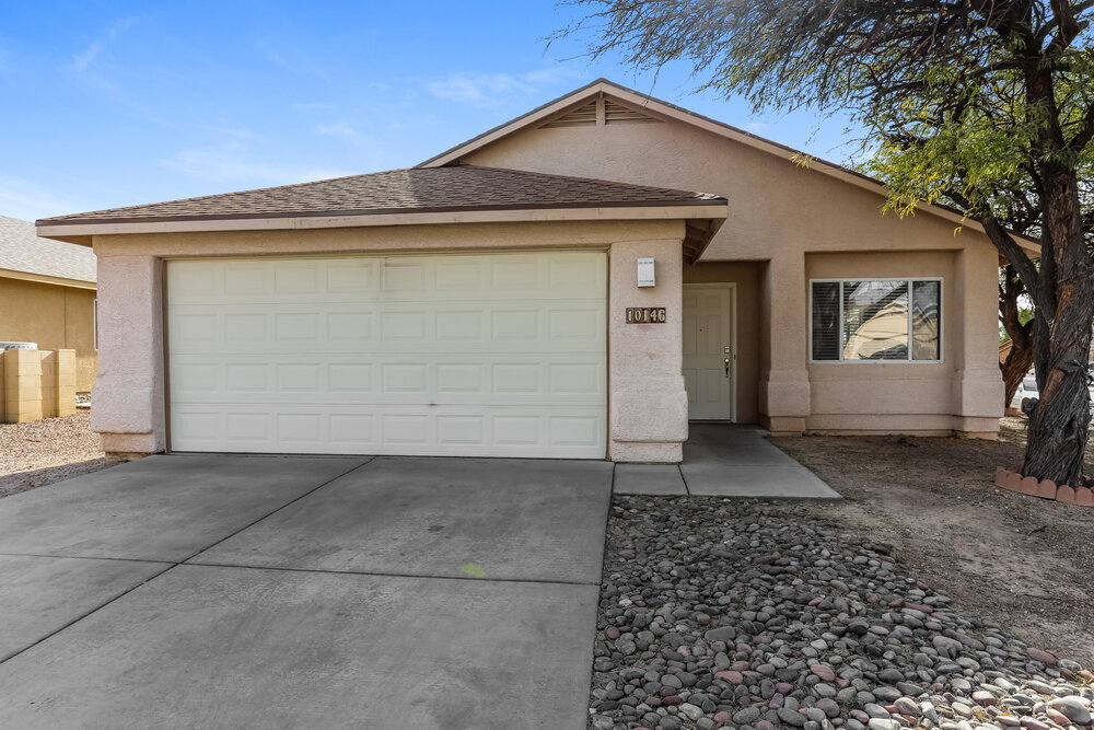 10146 E Paseo Juan Tabo in Tucson, AZ - Building Photo