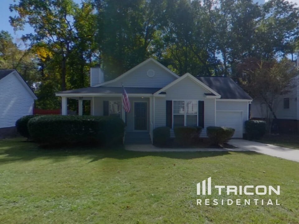 1003 Cambridge Oaks Dr in Columbia, SC - Building Photo