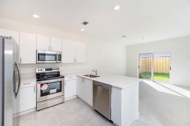 2680 SE 10th St in Homestead, FL - Building Photo - Building Photo