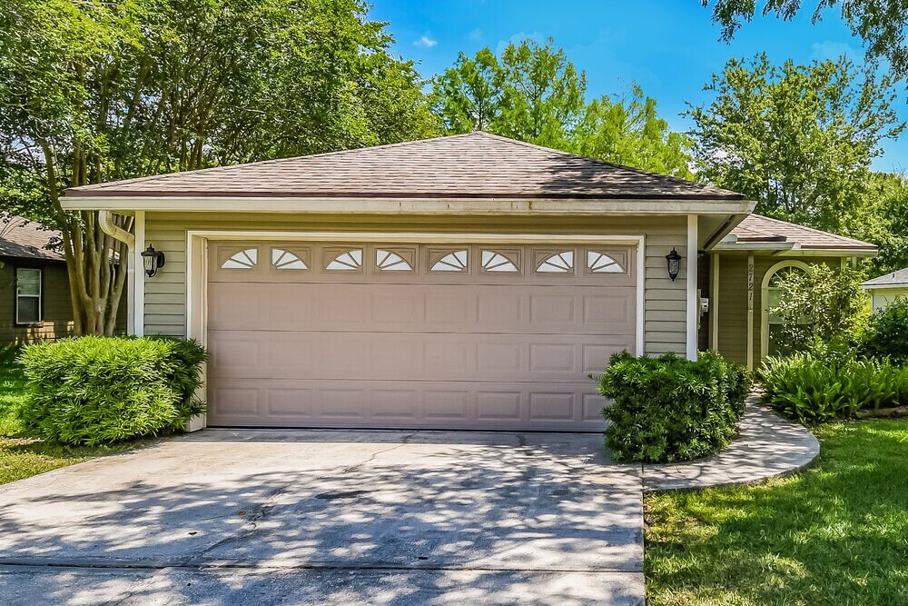 2721 R S Bailey Dr in Jacksonville, FL - Foto de edificio