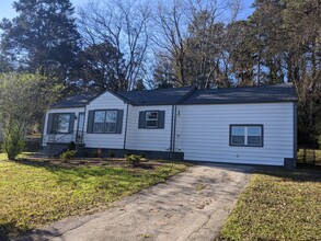 1423 Hickory Valley Rd in Chattanooga, TN - Building Photo - Building Photo