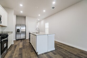 17322 Gentle Doves Ln in Waller, TX - Building Photo - Building Photo