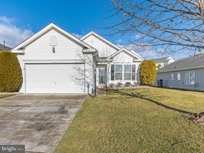 3817 Champion Oak Dr in Montclair, VA - Building Photo - Building Photo