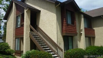 8434 Summerdale Rd, Unit B in San Diego, CA - Building Photo
