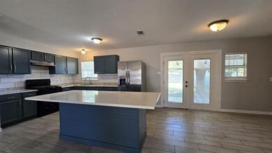 636 Highfall Dr in Dallas, TX - Building Photo - Building Photo