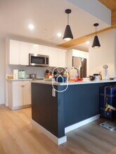 45 Thorndike St in Boston, MA - Foto de edificio - Building Photo