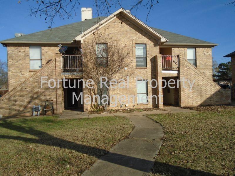 804 Cullum Ct-Unit -A in Hurst, TX - Building Photo