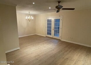 904 Persimmon Pl in Winterville, NC - Building Photo - Building Photo