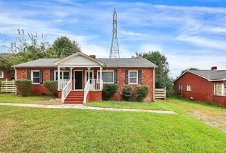 2701 Watson Dr in Charlotte, NC - Building Photo - Building Photo