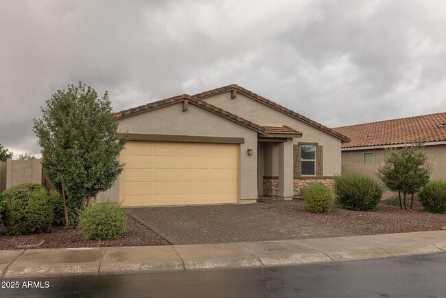 36810 N Camarillo Dr in San Tan Valley, AZ - Foto de edificio - Building Photo