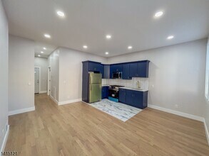 424 Walnut St in Newark, NJ - Building Photo - Building Photo