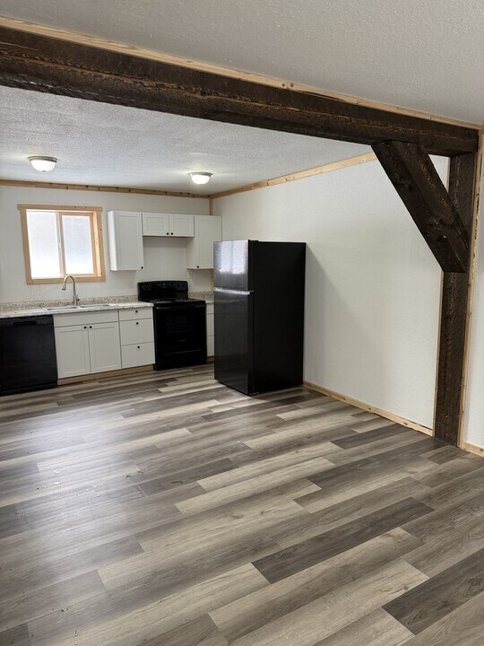 2881 Elvira Ave in North Pole, AK - Building Photo