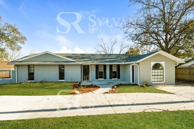 1465 Gifford Ave