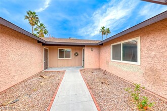 3107 La Entrada St in Henderson, NV - Foto de edificio - Building Photo